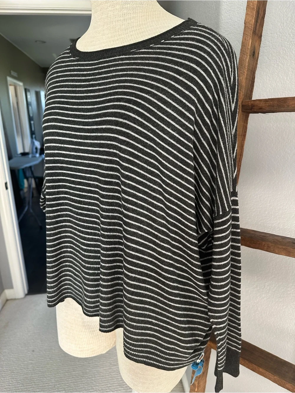 Eileen Fisher black and white Striped Knit Top, size large - Picture 4 of 11